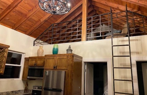 Cedar Creek Cabin | La Cabana Cabin