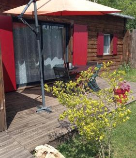 Le Massegros House | La cabane au fond du jardin