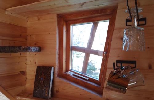 Rasey Other | La cabane de Moïra