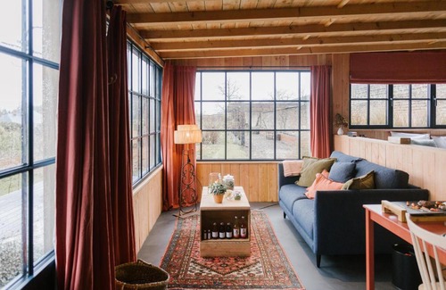 Ciney Bed & Breakfast | La cabane du potager - Ferme de Linciaux