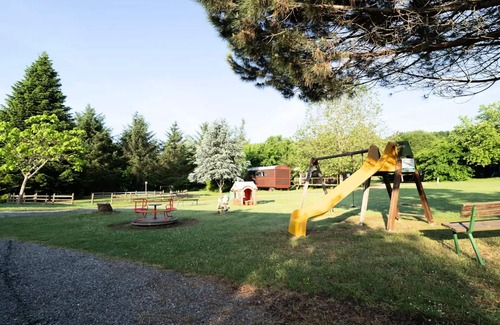 Chamberet House | La Cabane Forestière 4 Personen