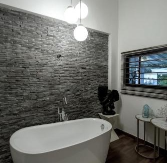 Livingstone Apartment | La Caduta Luxury Villa