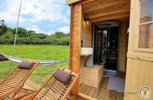 Ploumilliau Bed & Breakfast | La caleche de kergomar
