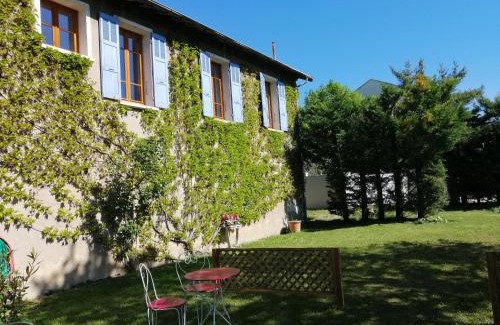 Laragne-Monteglin Bed & Breakfast | La Campagne en Ville