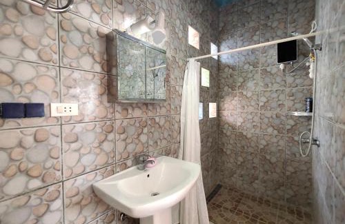 Moalboal Apartment | La Casa Alemanya