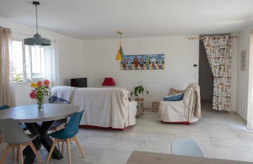 Le Chateau-d'Oleron Villa | LA CASA DE BABOU