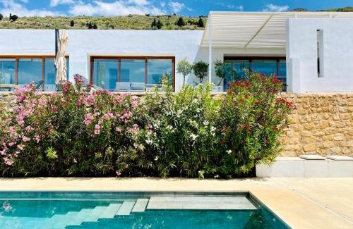 Carataunas Villa | La Casa de Cristal - Alpujarra Escape