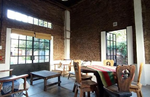 Duggan House | La casa de Duggan / La Herreria