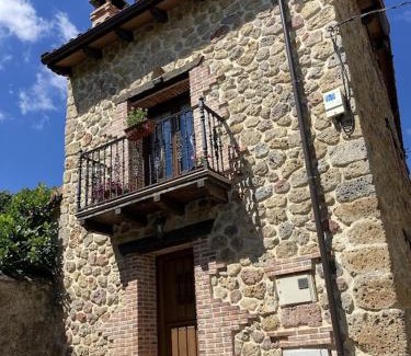 Valle de Mena House | La Casa de Fefita (Stone house in a privileged environment 35 km from Bilbao)