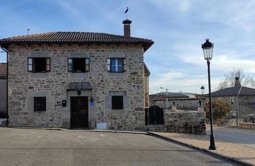 Barruelo de Santullan House | La casa de la Tina