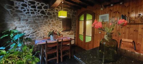 Banos de Montemayor House | La Casa de Su