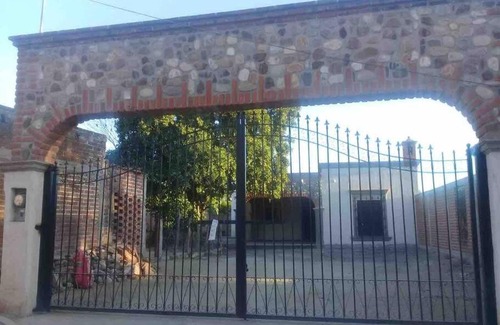 Alamos House | La Casa del Arco Alamos