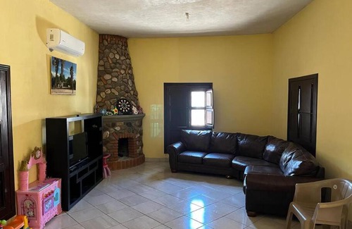 Alamos House | La Casa del Arco Alamos