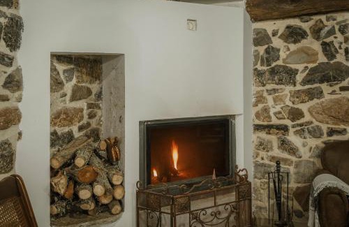 La Pernia House | La Casa Del Diezmo De La Montaña