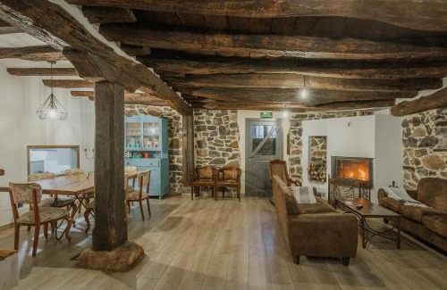 La Pernia House | La Casa Del Diezmo De La Montaña