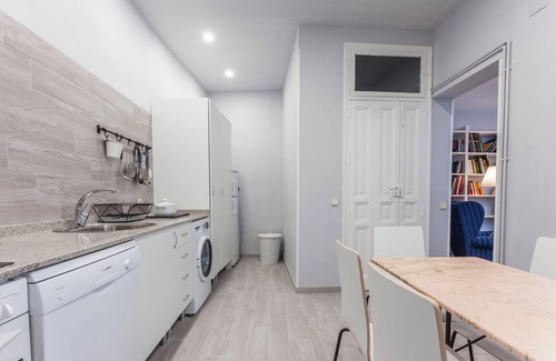 Huertas Apartment | La casa del Infante apartment in Madrid