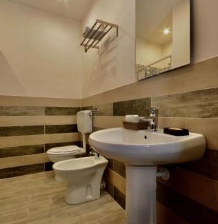 Borgo Vecchio Bed & Breakfast | La Casa del Moro - Al Politeama