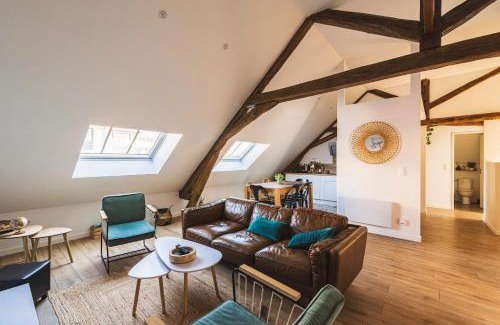 Cormontreuil Apartment | La CASA DEM, Cormontreuil Reims, madamedemconciergerie