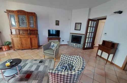 Comabbio House | La Casa di Anna