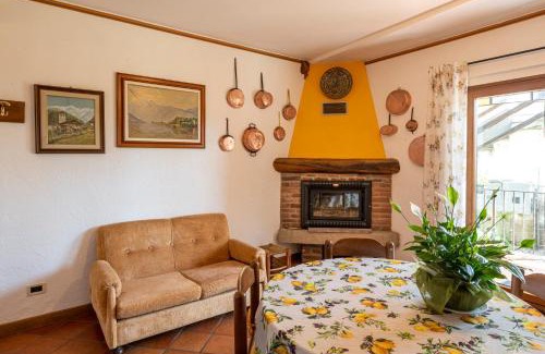 Magognino House | LA CASA DI MONICA E LUCIANO
