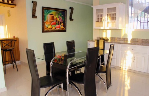 Mirebalais House | LA CASA guest house and bar