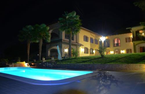 Calosso Apartment | LA CASA IN CAMPAGNA