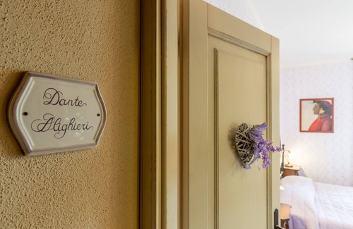 Lamporecchio Bed & Breakfast | La Casa Medioevale B&B
