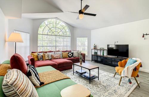Kissimmee House | La Casa Mediterranean! 3 Bedroom Condo Near Disney!