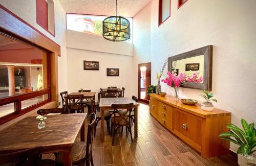 Tequisquiapan Hotel | LA CASA ROJA
