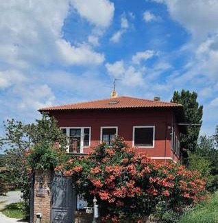 Cairo Montenotte Apartment | La Casa Rossa affittacamere