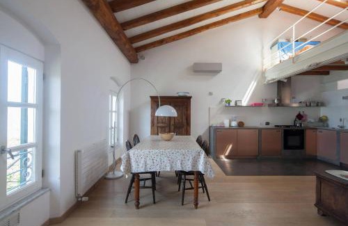Lerici Apartment | La Casa Rossa
