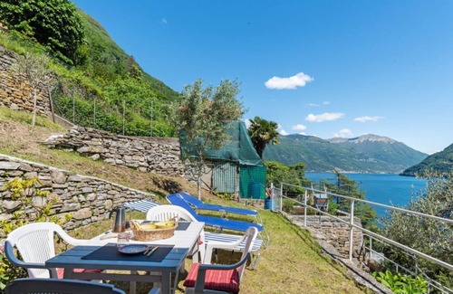 Brienno Apartment | La Casa sul Lago - Giardino e Parcheggio Privato