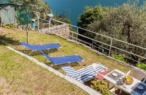 Brienno Apartment | La Casa sul Lago - Giardino e Parcheggio Privato