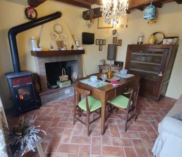 Caprese Michelangelo House | La Casetta della Nonna