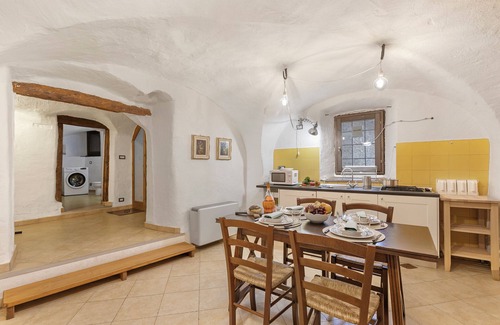 Usseaux Apartment | La Casetta Del Borgo, Usseaux, Italy