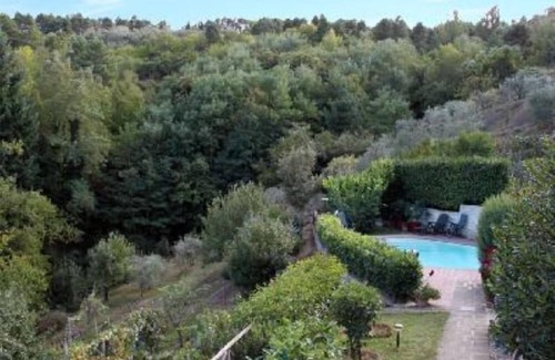 Cavriglia House | "La Casina delle Fate" a pretty little house in Tuscany