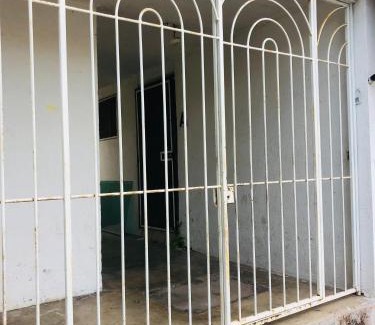 Lazaro Cardenas Apartment | La Casita Amarilla