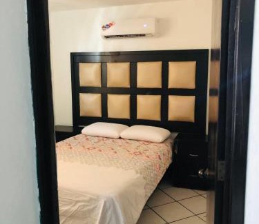 Lazaro Cardenas Apartment | La Casita Amarilla