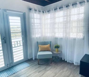 Montones Ski Chalet | La Casita Blanca Chalet Incredible View Romantic