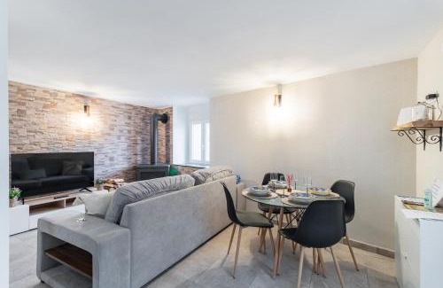 Vargas House | La Casita De La Pitufa