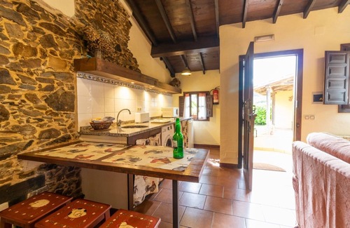 Villavaler Cottage | La Casona del Cura 1, HORTENSIA - (Country House, Pets welcome)
