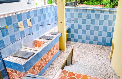 Chemin Grenier House | La Caverna House
