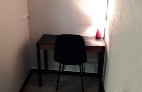 Doulezon House | La chambre d'à côté