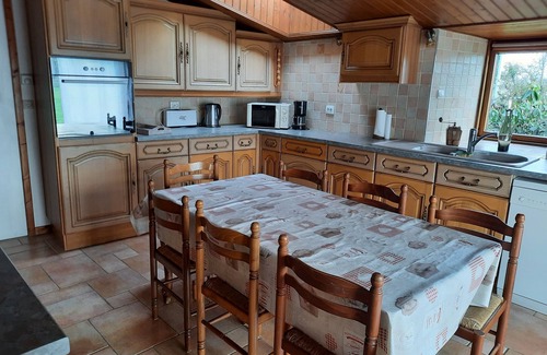 Bressuire Cottage | La Chaudronnière, 8/10 seater gîte near Puy du Fou