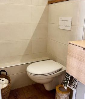 Cadereau Apartment | La Chouette Nimoise