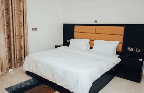 Western Province Hotel | La Classe Hotel