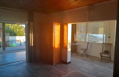 Ile du Levant Apartment | La Coccinelle