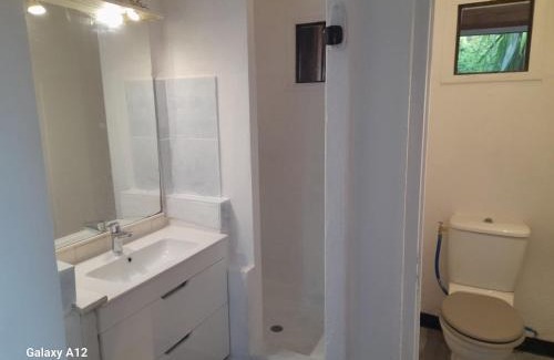 Ile du Levant Apartment | La Coccinelle