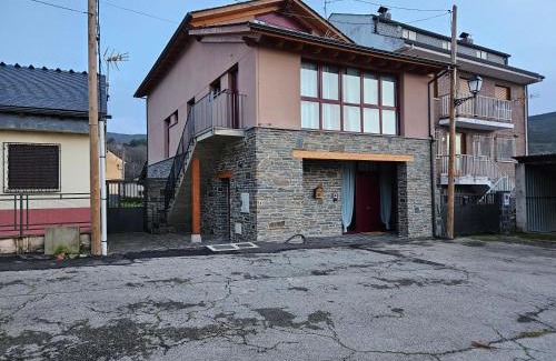 Paramo del Sil House | La Cochorla