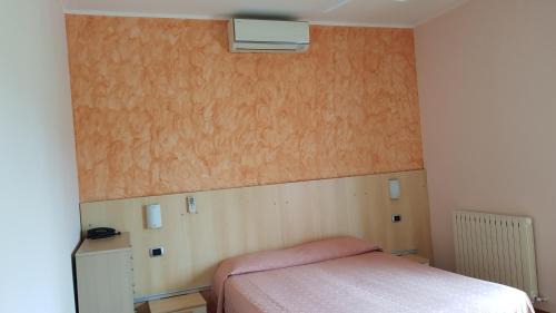 Casnate Con Bernate Hotel | La Collina